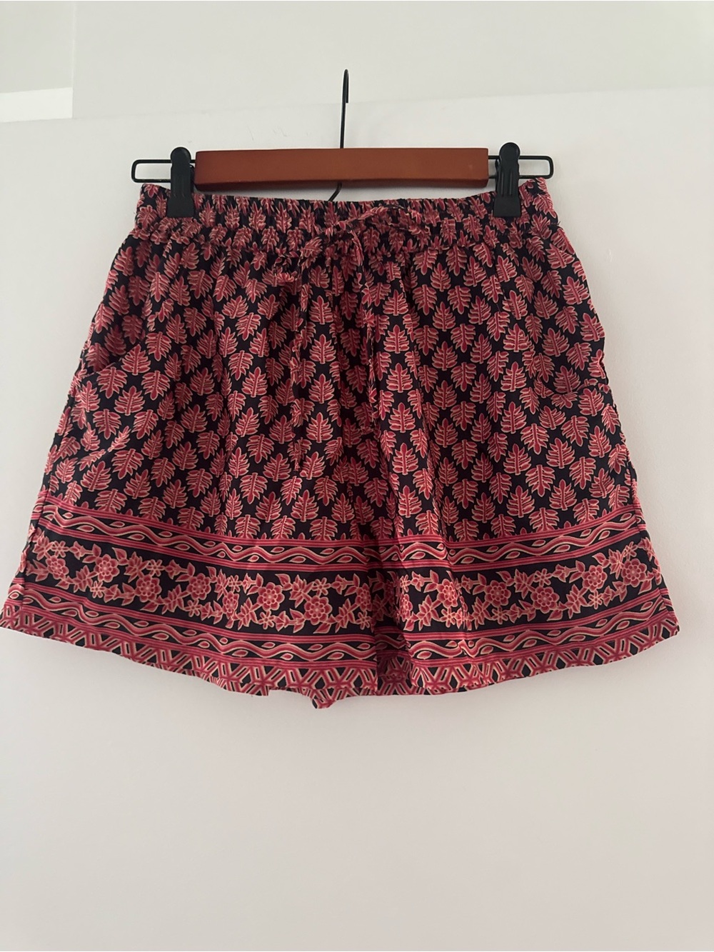 Elan Black & Coral Printed Elastic Waist Shorts